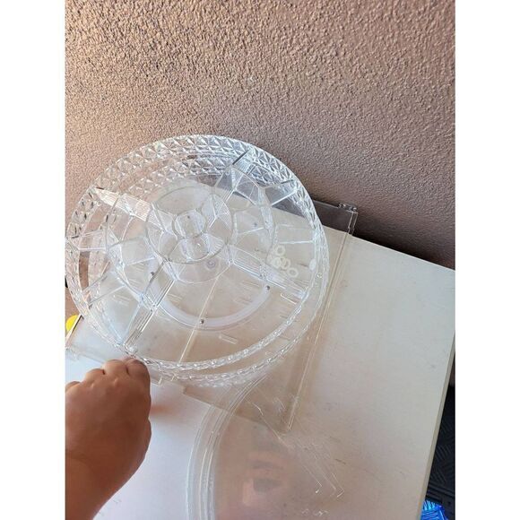 Amazing Spinning Cosmetic Organizer - Picture 3 of 4